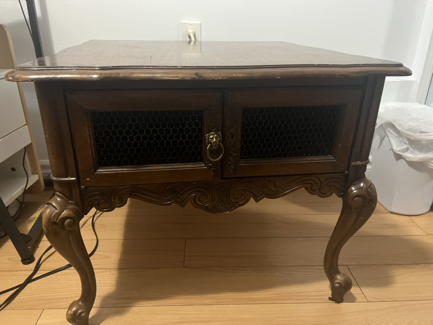 Vintage coffe/side table thumbnail