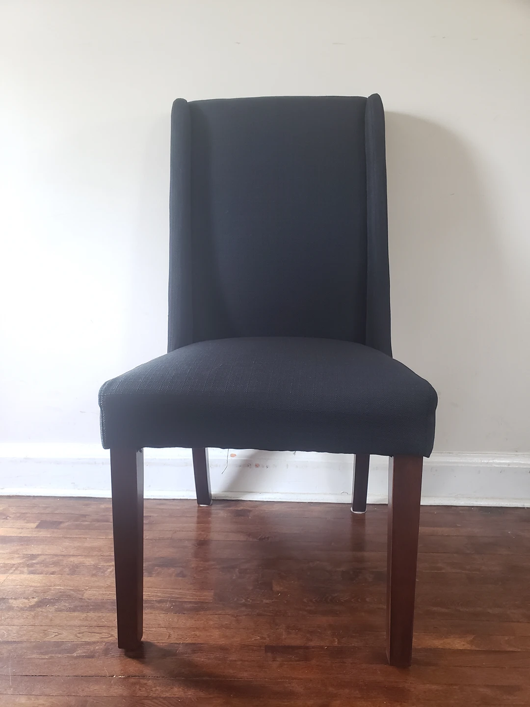 4 dining chairs - photo 3