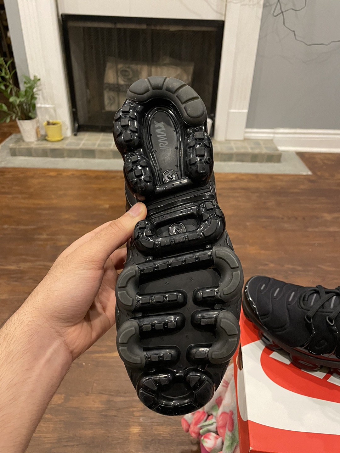 Nike Air Vapormax Plus Size 9.5 - photo 3