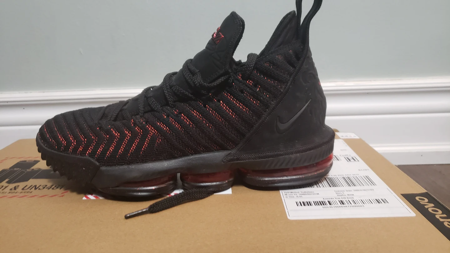 NIKE DUNK SHOES image indicator(2)