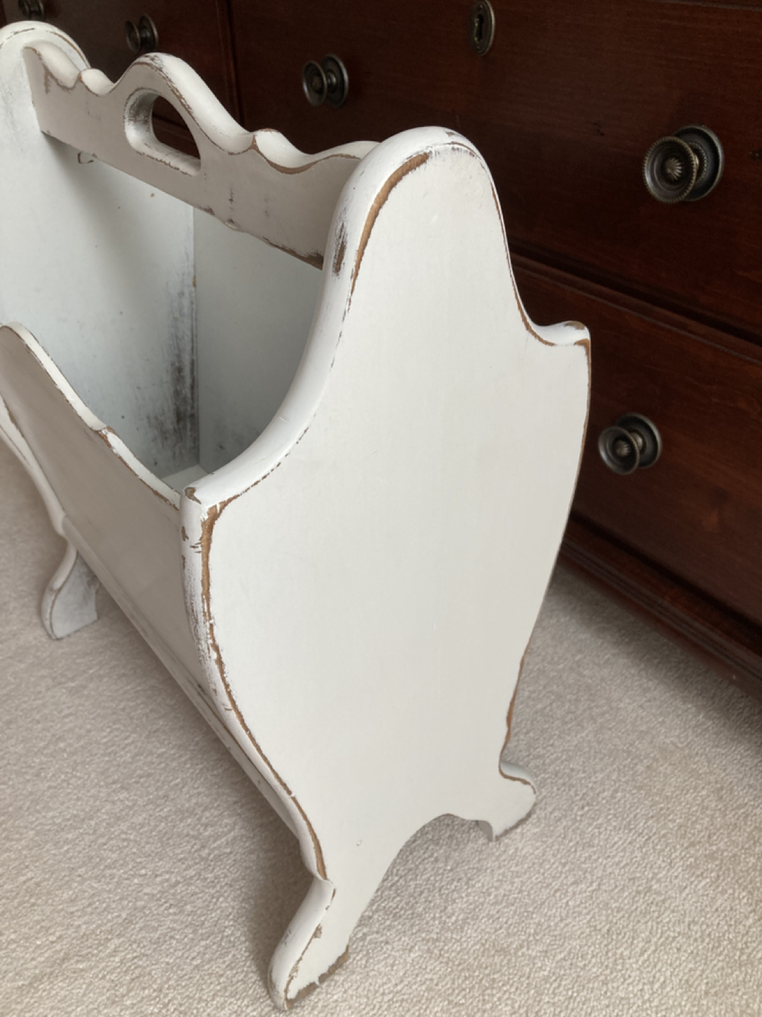 Shabby-chic wood magazine rack image indicator(3)