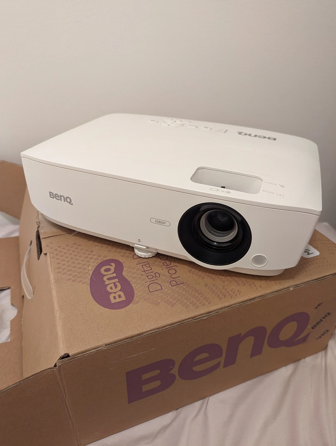 Full HD Projector - BenQ MH530FHD (Original price $674.99) thumbnail