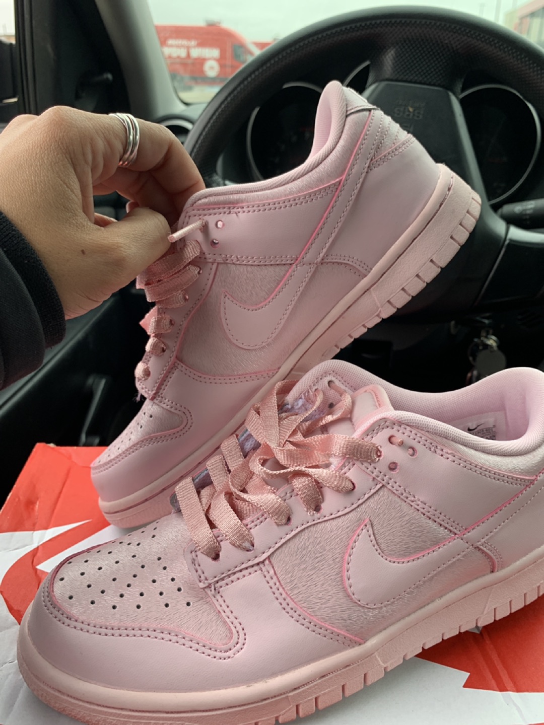 5 and a half Nike dunks pink