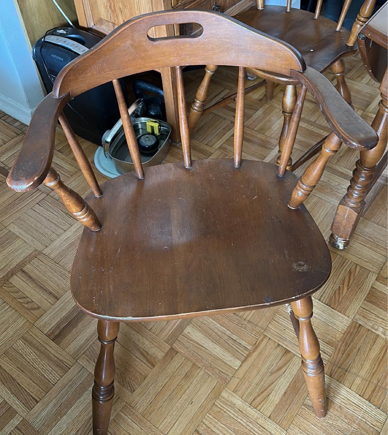Table and chairs - photo 5