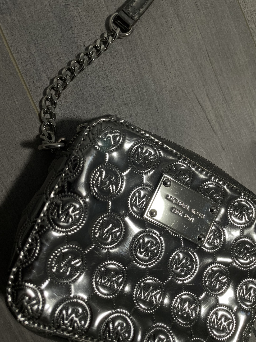 Michael Kors silver crossbody bag - photo 3