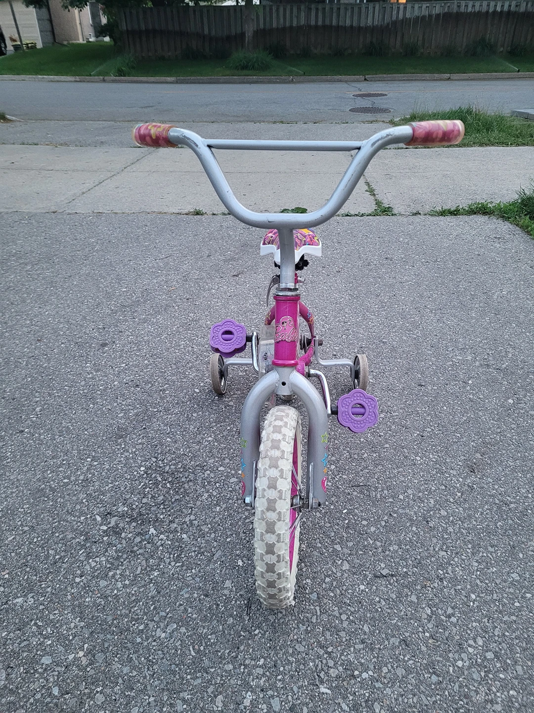 Barbie 12" Girls Bike with training wheels - photo 3
