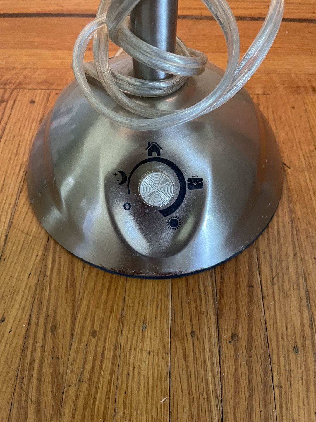 Double sided make up mirror- regular and magnified. image indicator(3)