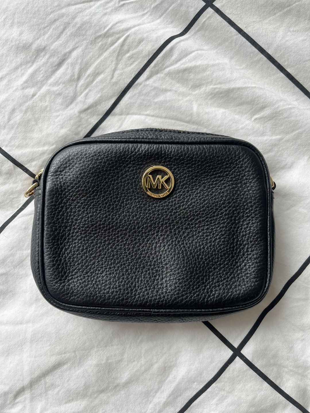 Original Michael Kors Black Purse thumbnail