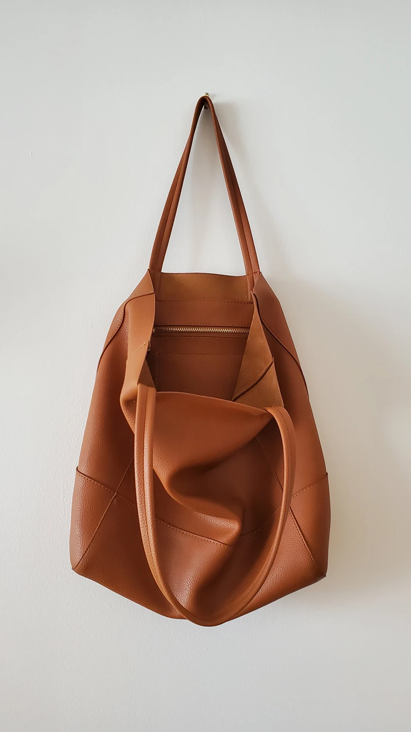 Minimalist Shopper Bag thumbnail
