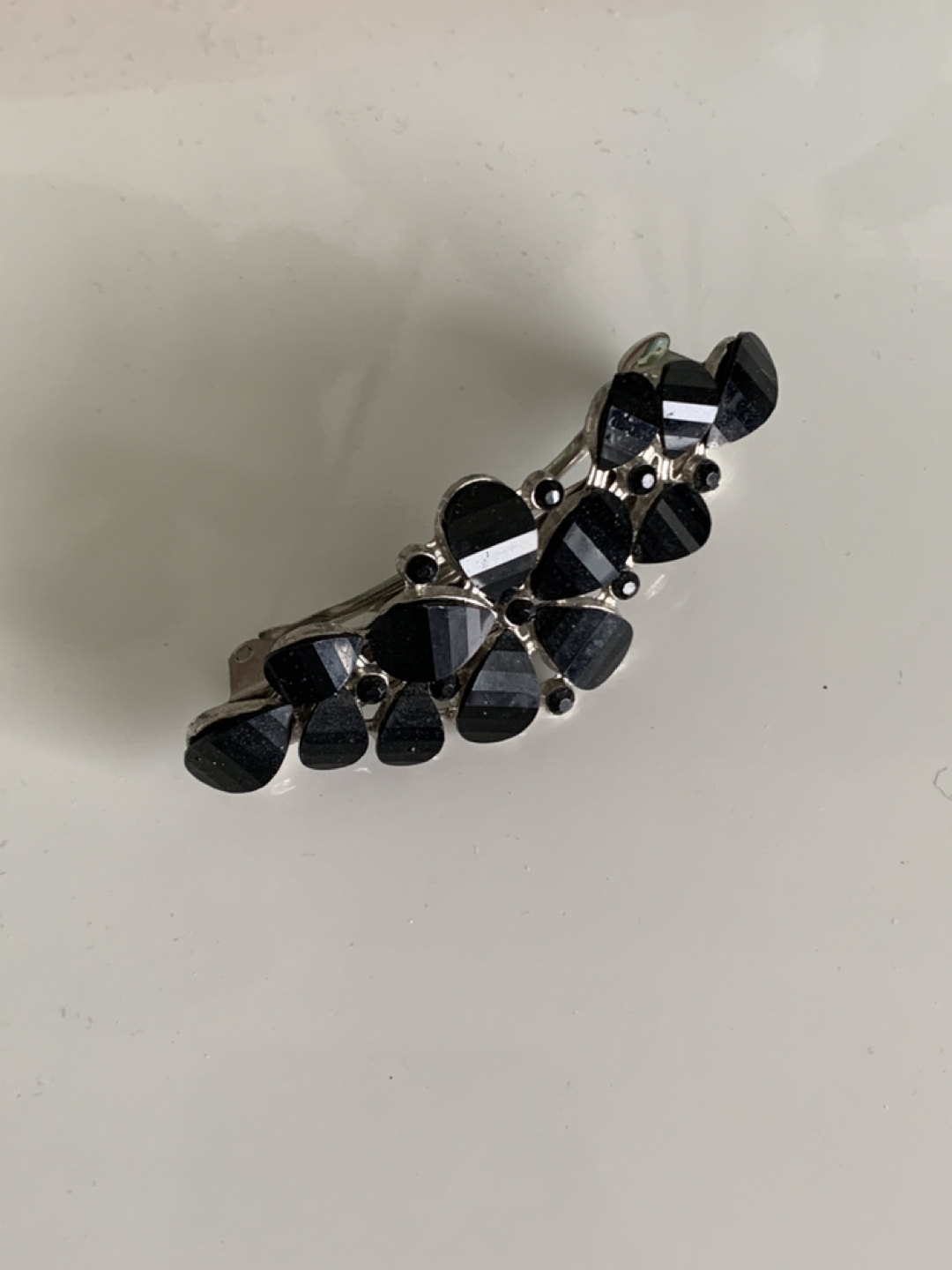 Hairclip thumbnail