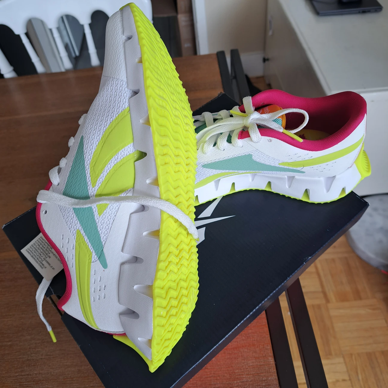 NWT Reebok zig dynamica size 6 - photo 3