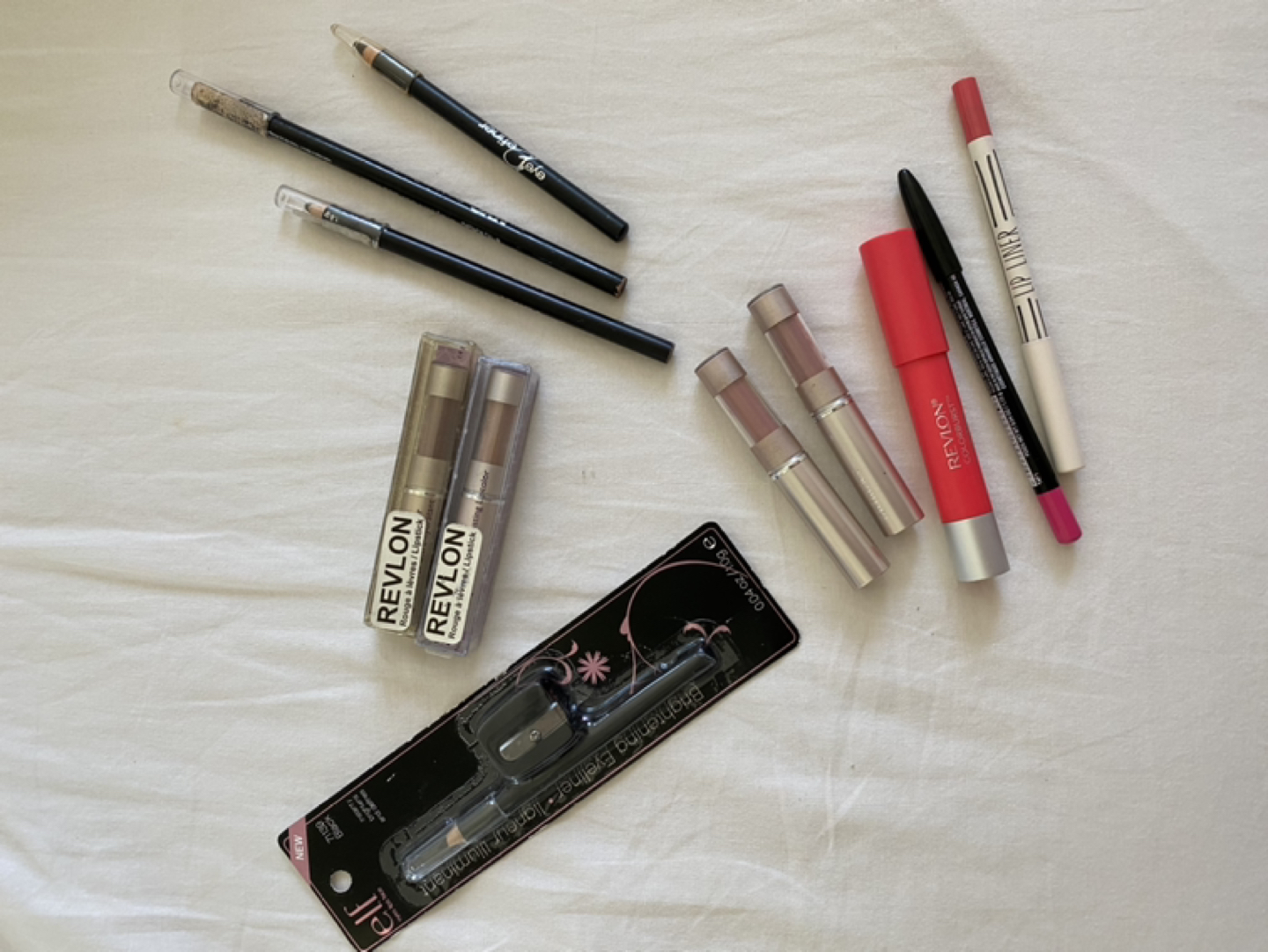 So much makeup!! thumbnail