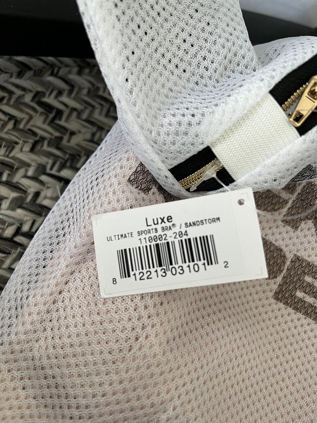 Sports bra by Shefit image indicator(2)