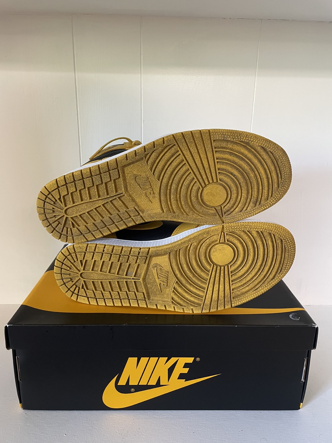 Jordan 1 High Pollen Size 10 with receipt - photo 5