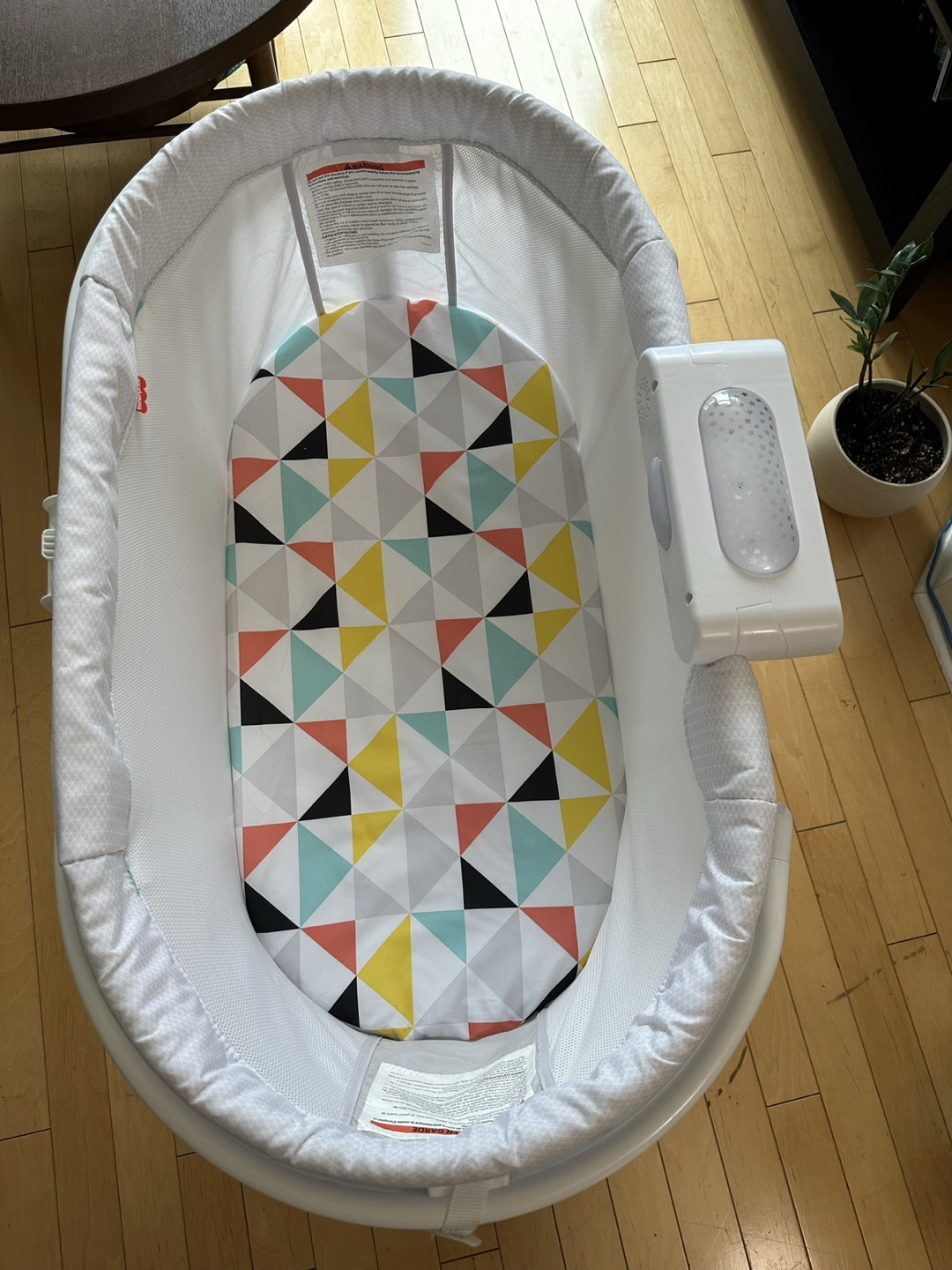 Fisher Price Soothing Motions Bassinet - photo 3