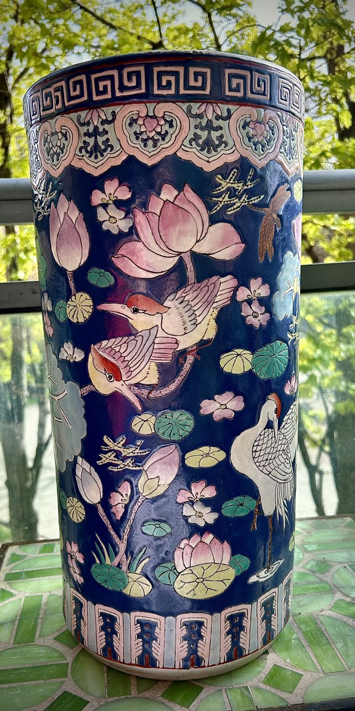 Asian-themed vase/umbrella stand thumbnail