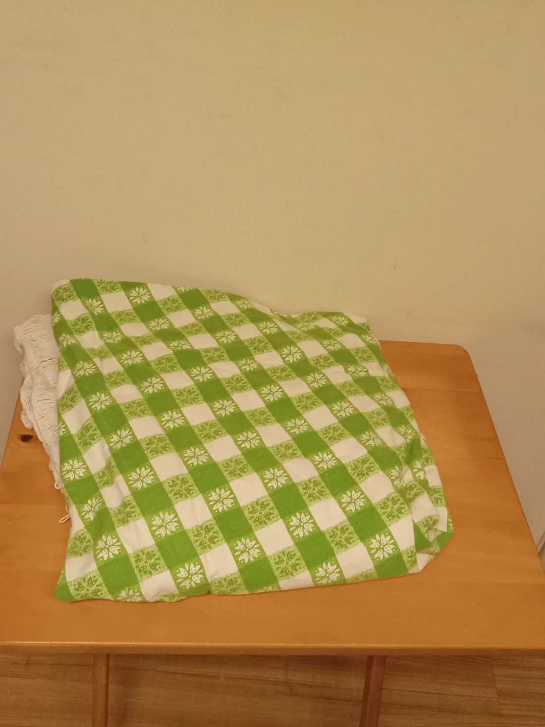 Round Cloth green checkered tablecloth image indicator(2)