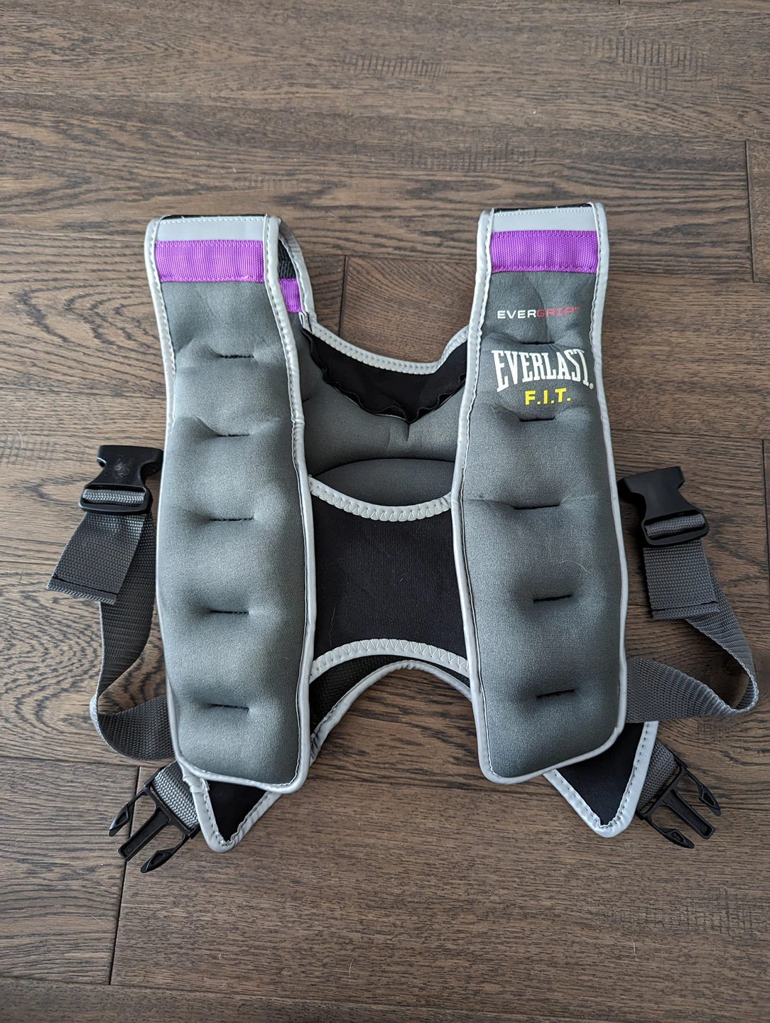 Everlast Weighted Vest W/Reflective Grey