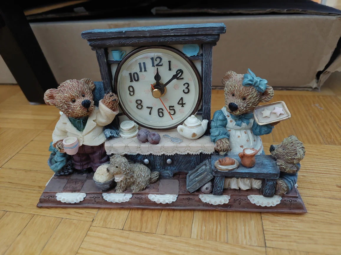 Rare Vintage 90s Cherison Teddy Bear Family Resin Quartz Clock