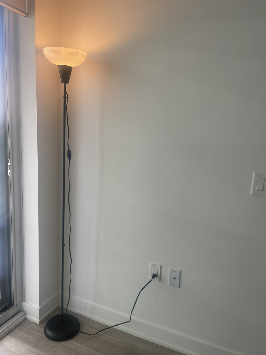 Floor lamp $10