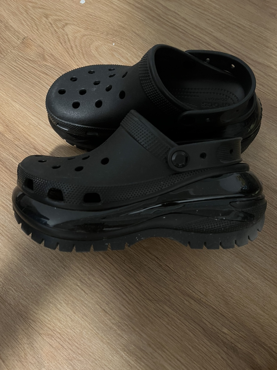 Crocs Mega Crush Clog-Negotiable (+Freebies Worth $20-30)