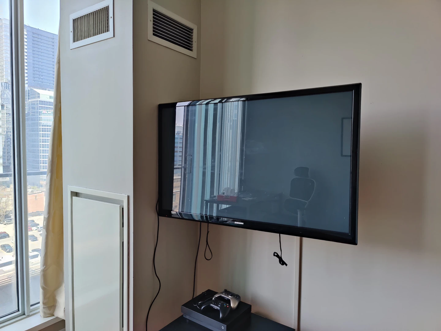 43'' Samsung Plasma TV image indicator(2)