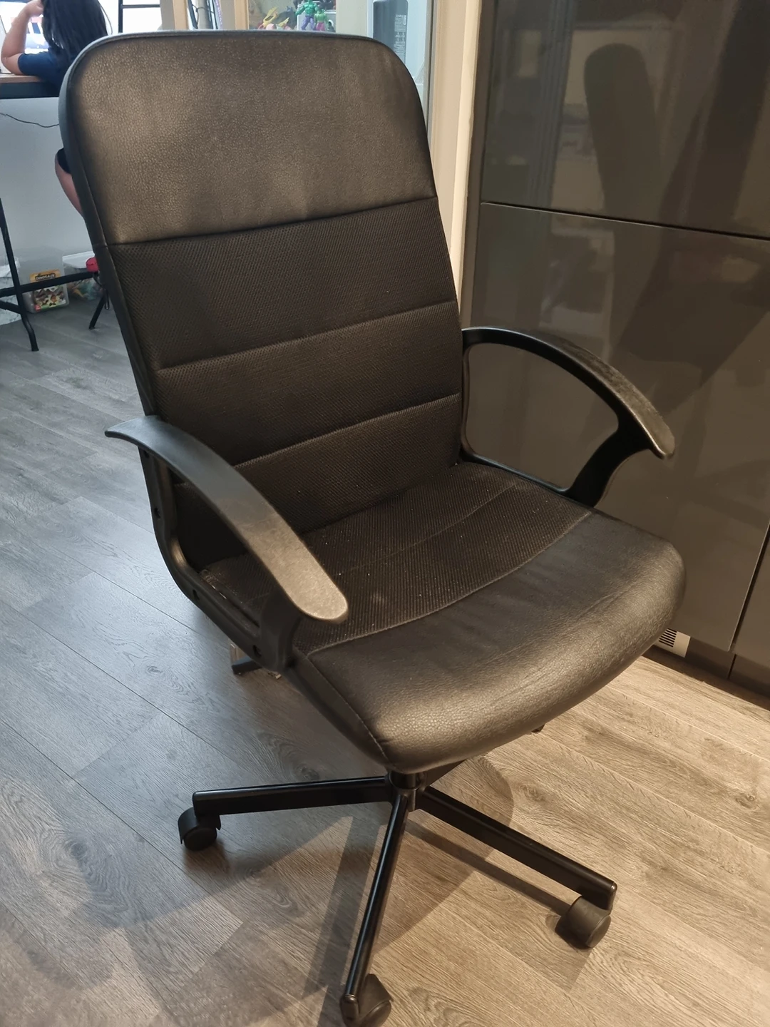 IKEA swivel chair thumbnail