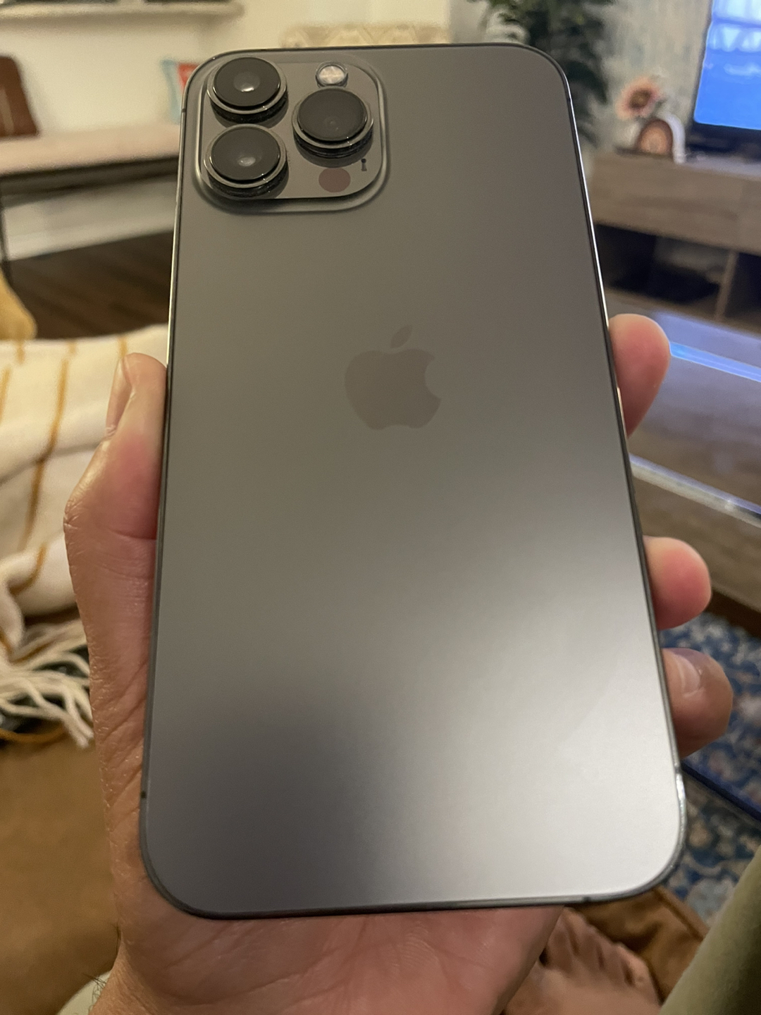 Iphone 13Pro Max 128gb still under apple warranty