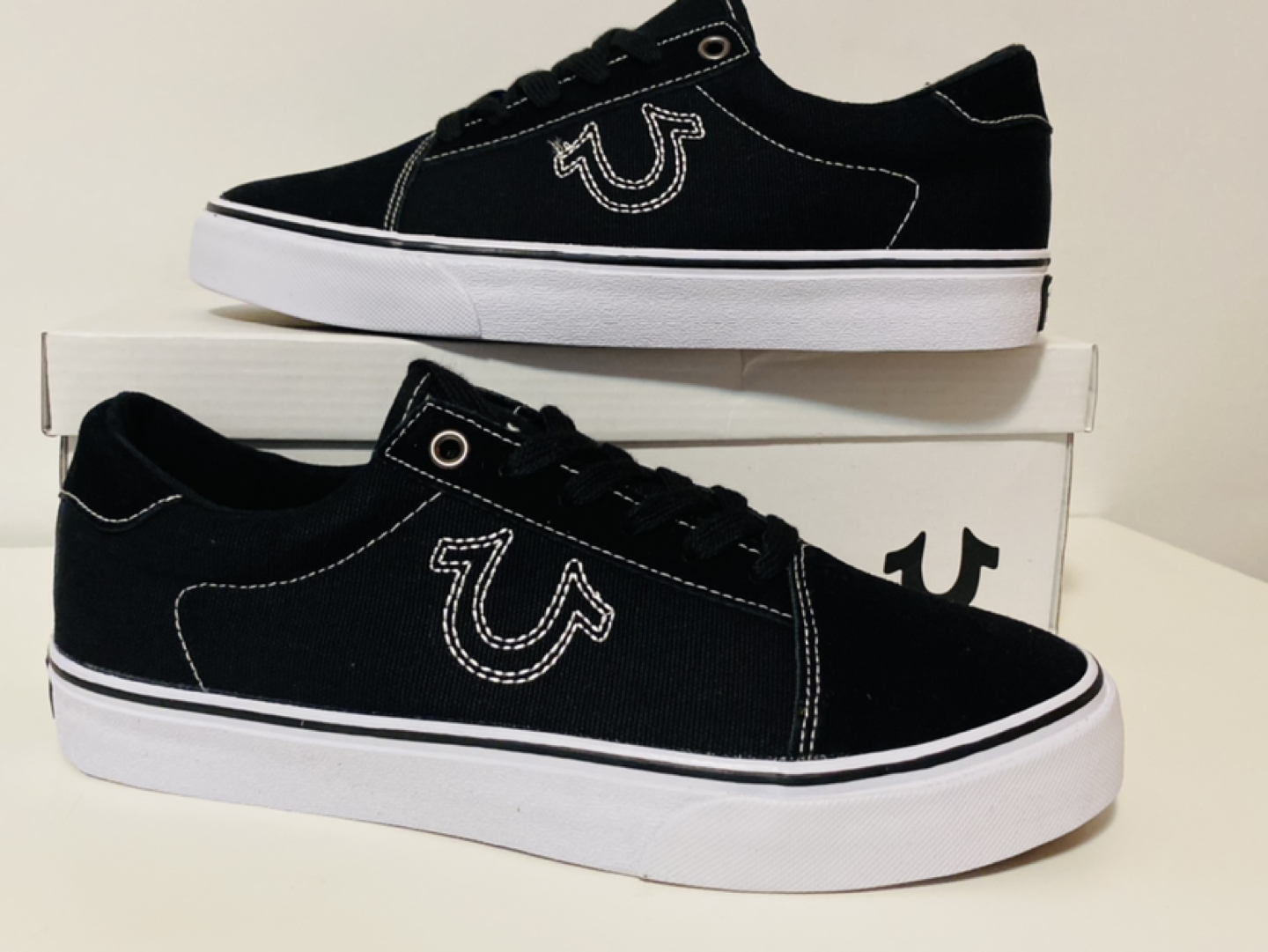 True religion mean shoes size 9.10 new ! thumbnail