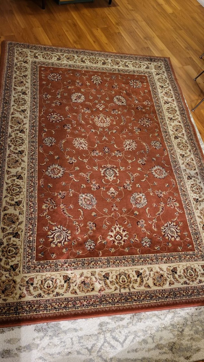 Rug (machine woven carpet)