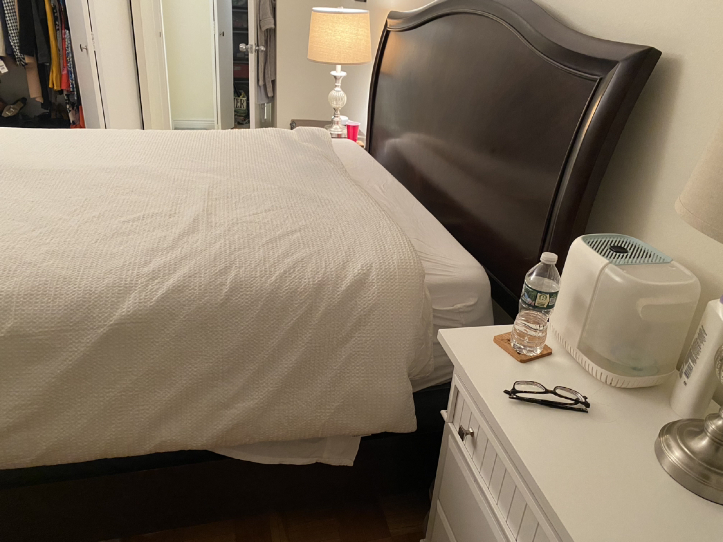 Legacy Furniture Bedframe - photo 2
