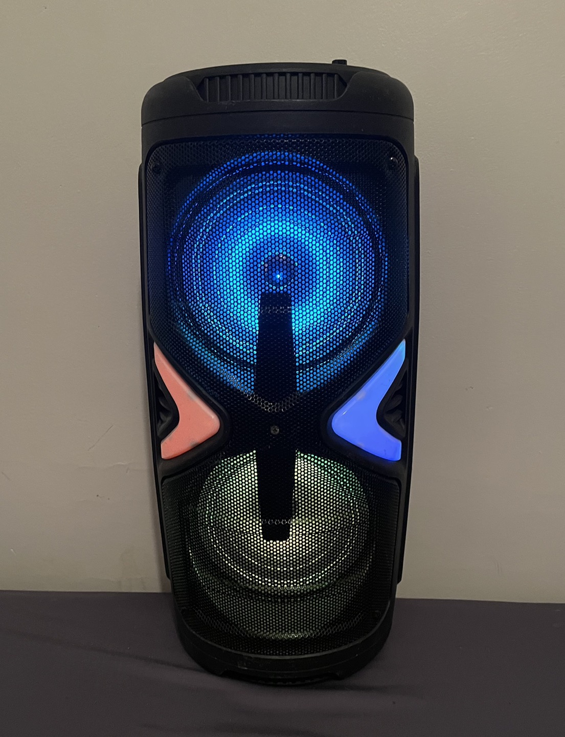 Portable Speaker {Brookstone} thumbnail