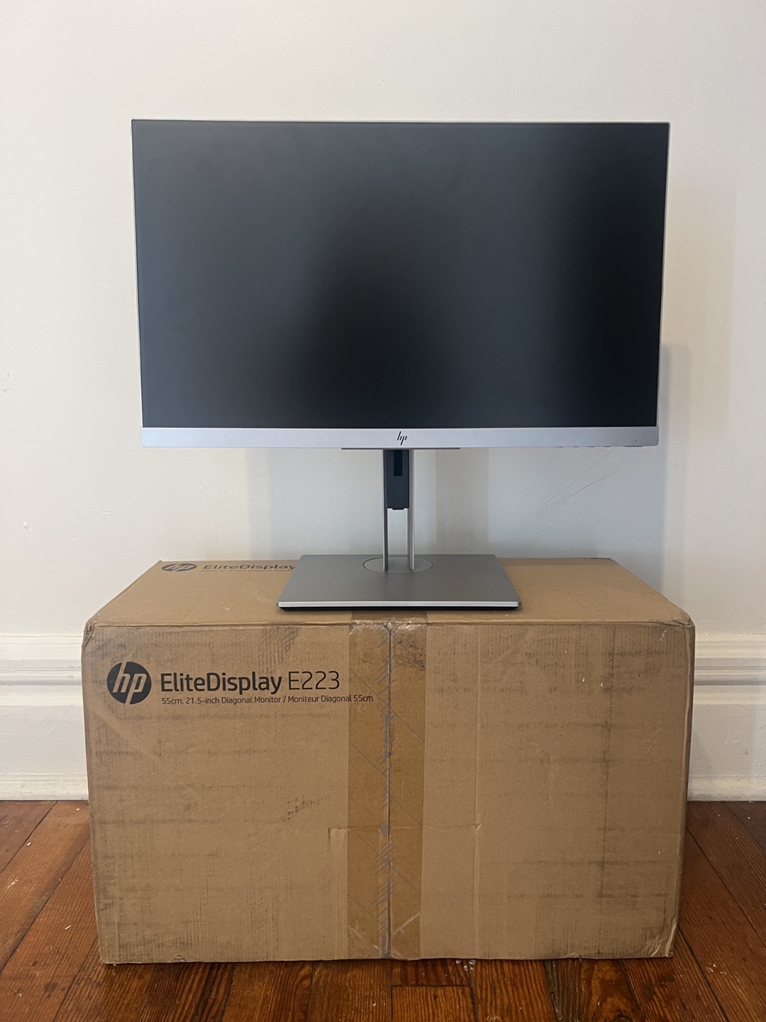 NEW IN BOX Two HP 21.5 inch monitors - photo 2