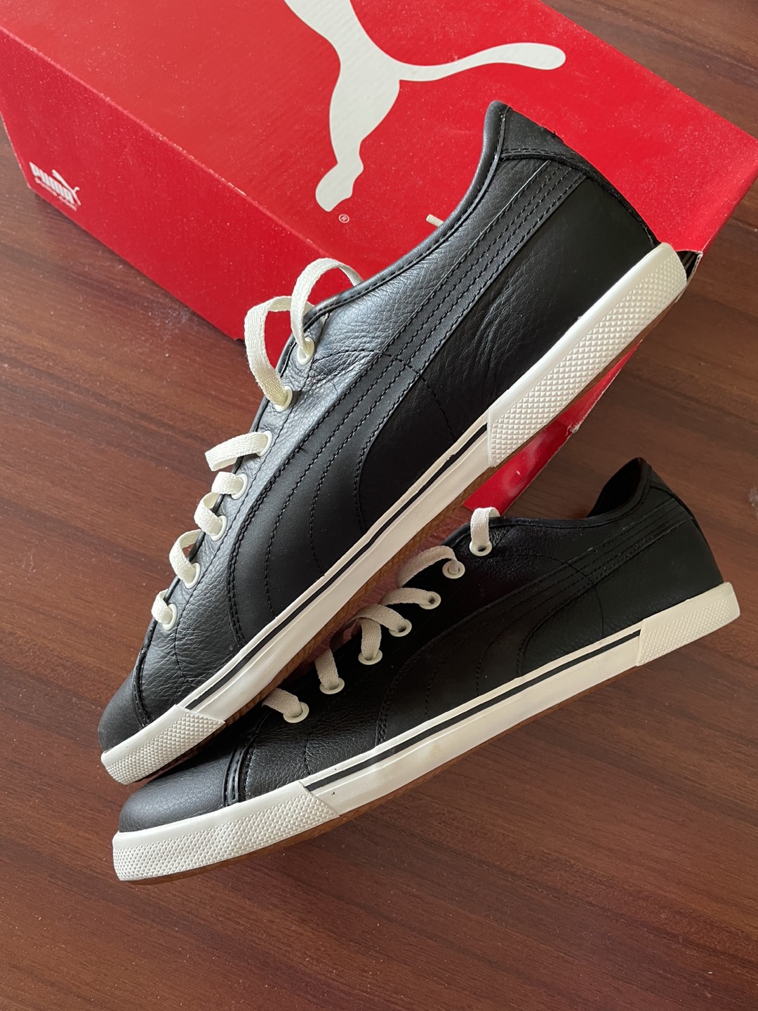 Brand new Puma leather sneakers image indicator(4)