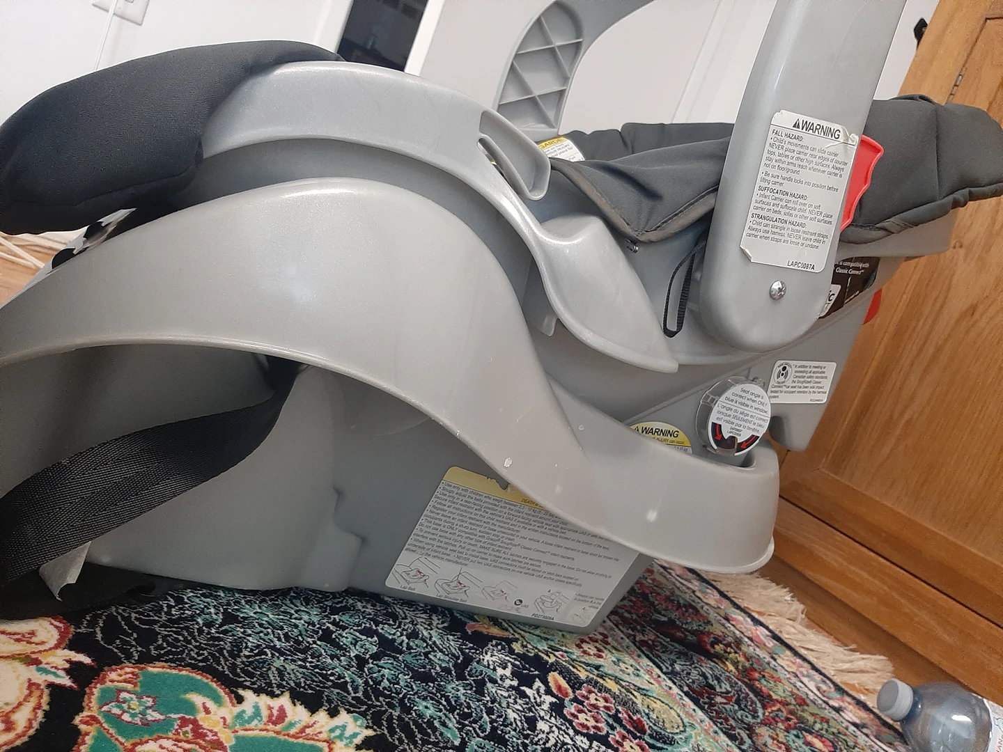 car seat - photo 3
