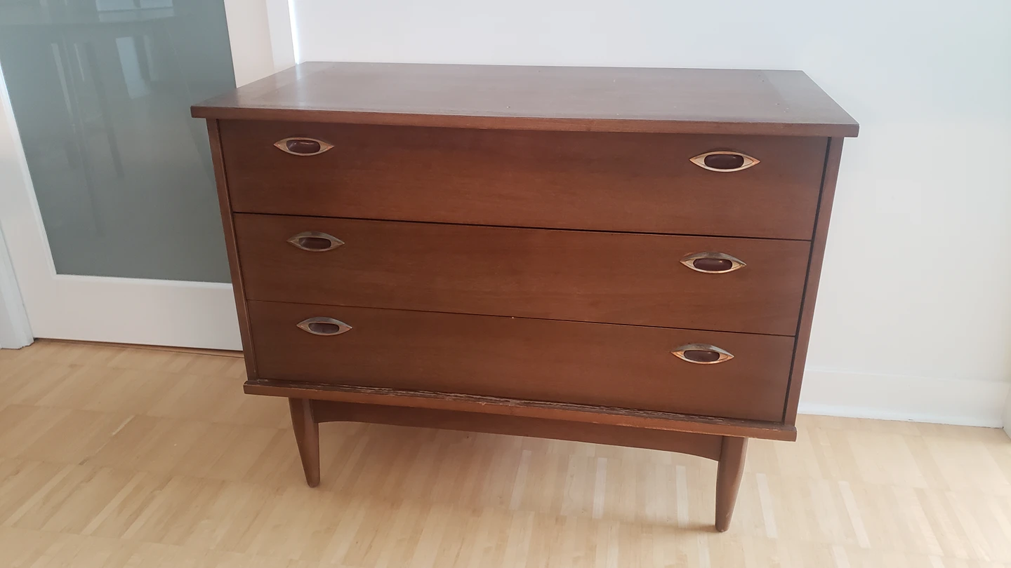 3-Drawer Antique Dresser