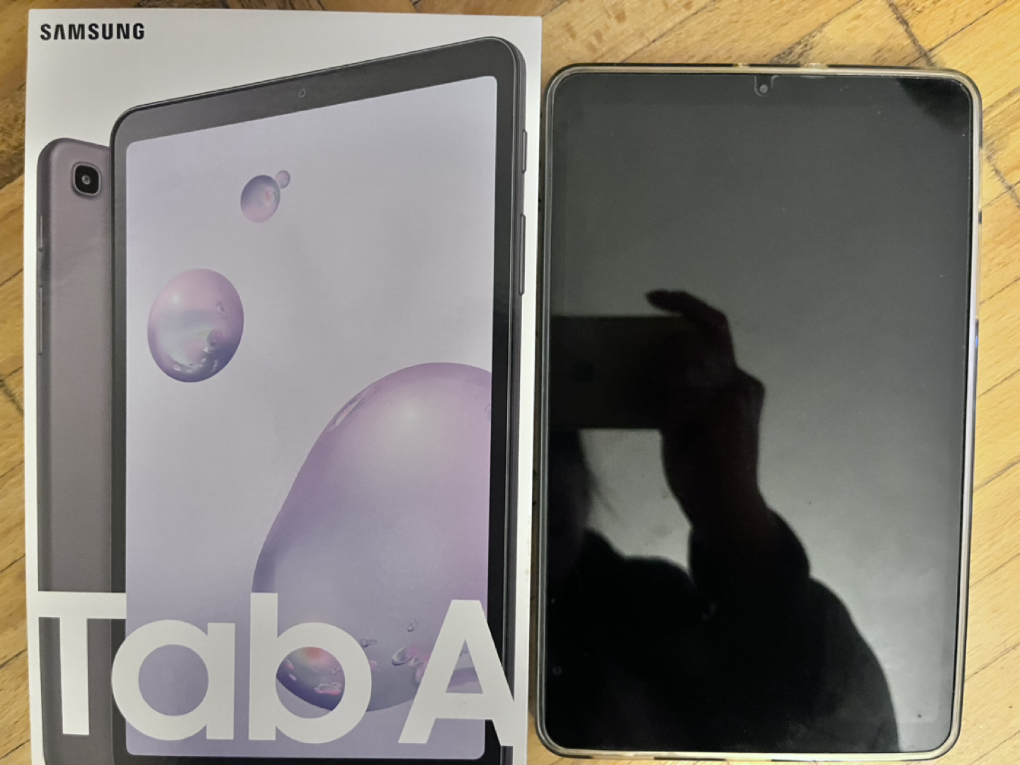 Galaxy tab A 8.4 GB 32 GB