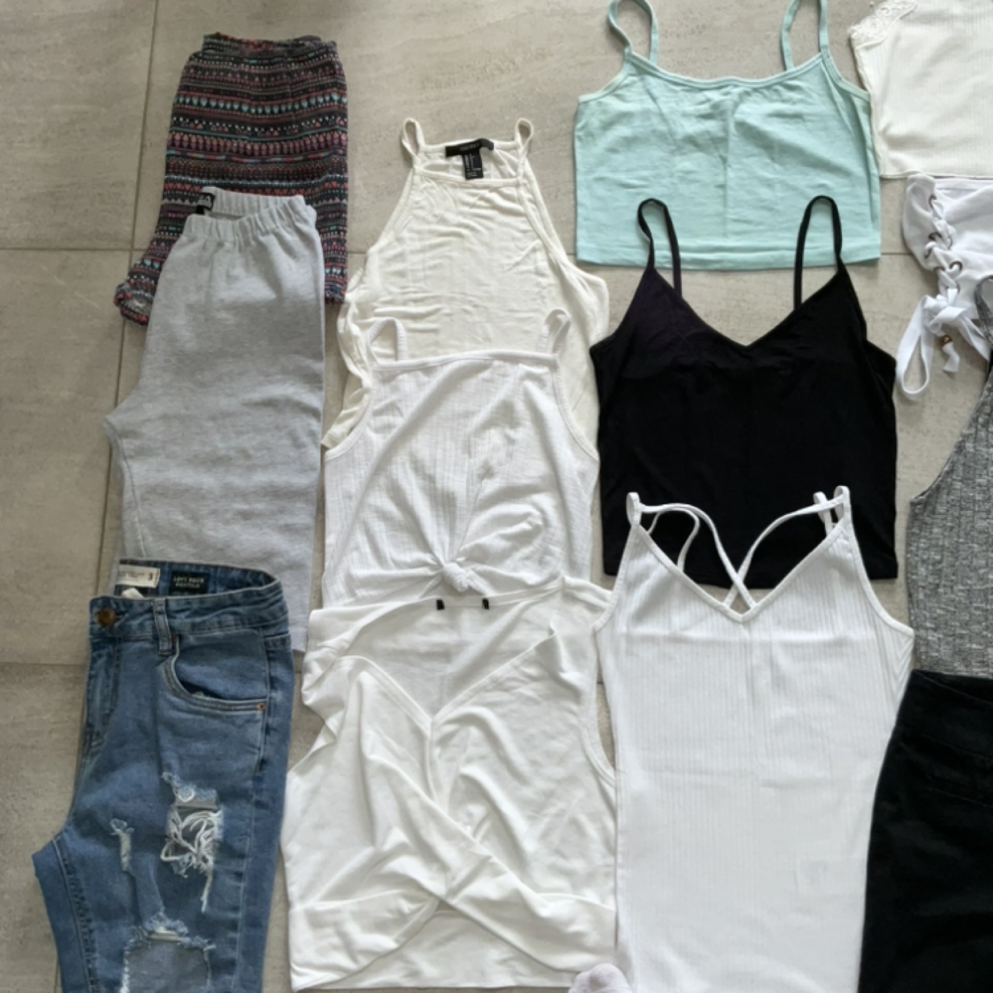 XS Closet Clearance Mixed Lot of Women’s Tanks and Shorts - photo 2
