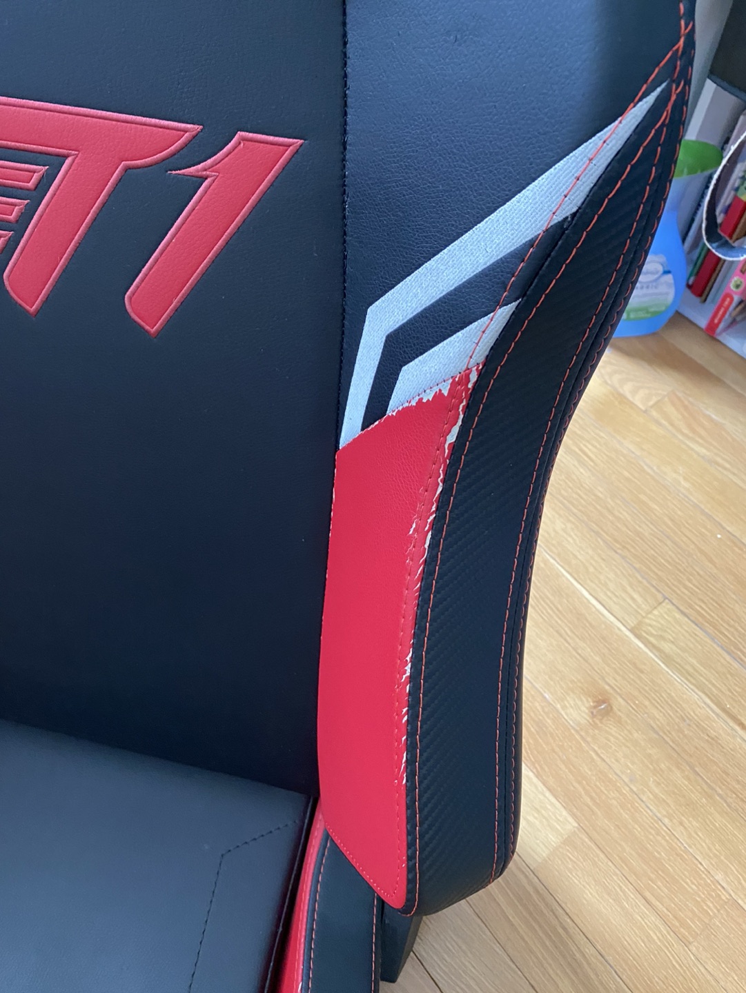Secret lab gaming chair T1 part - photo 2