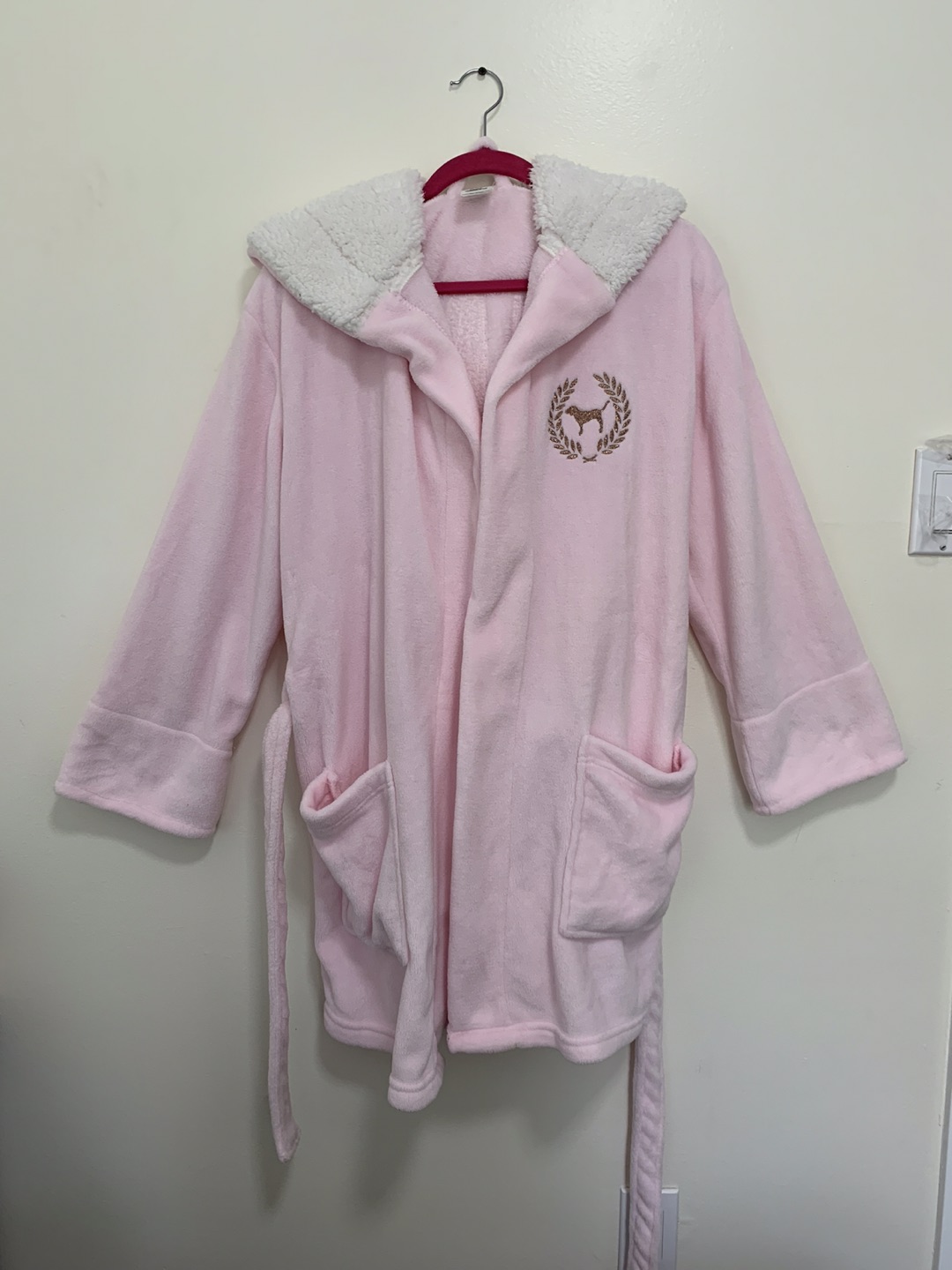 Pink bathrobe with gold sequence logo,Sherpa linen. - photo 4
