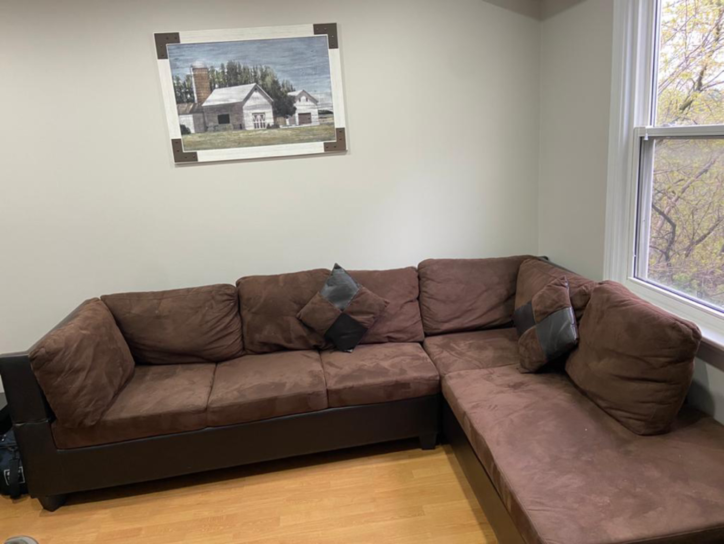 Sectional Couch -Used Like New - photo 3