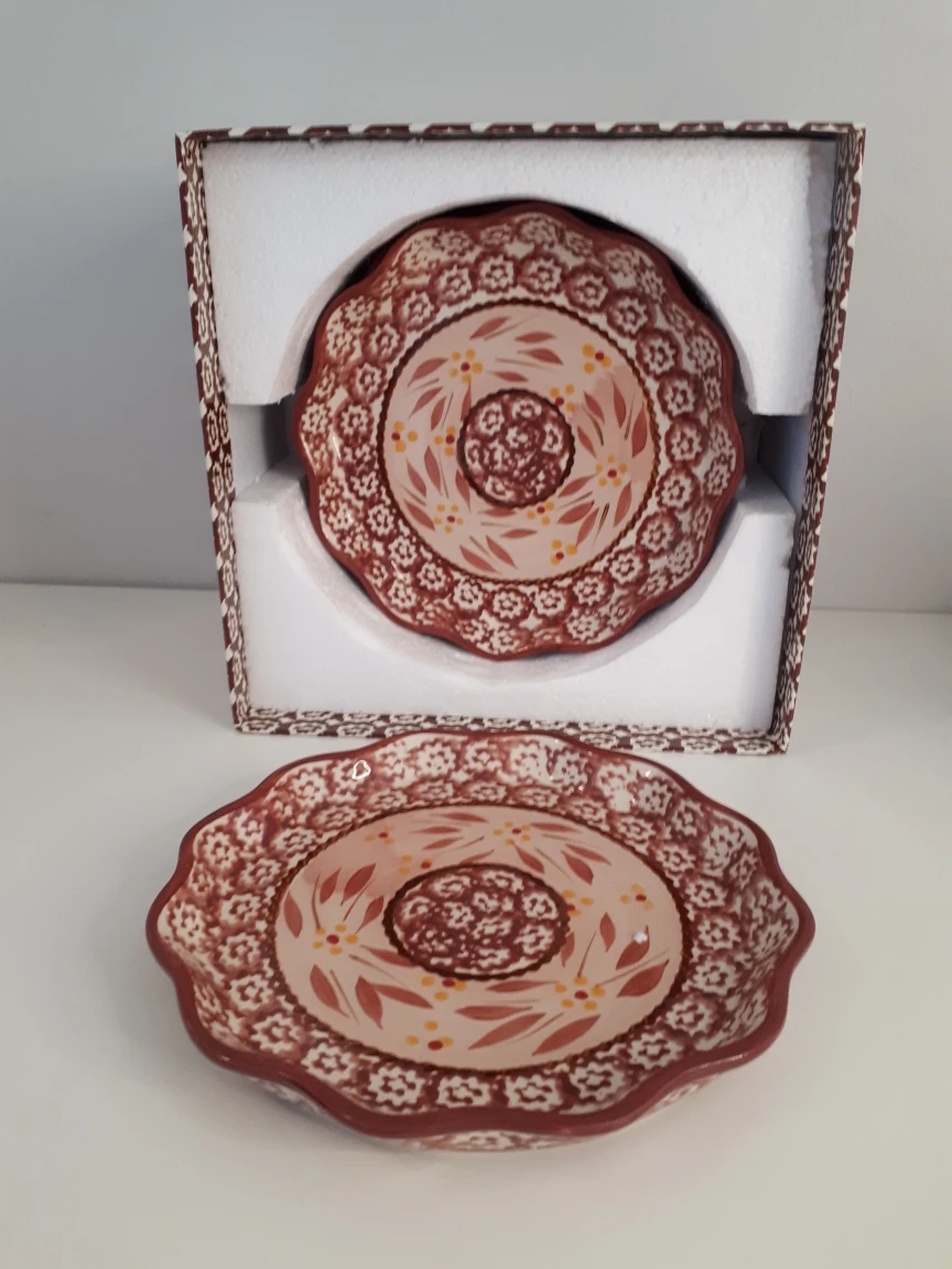 4 Temp-tations Old World  8" Fluted Salad/Dessert Plates