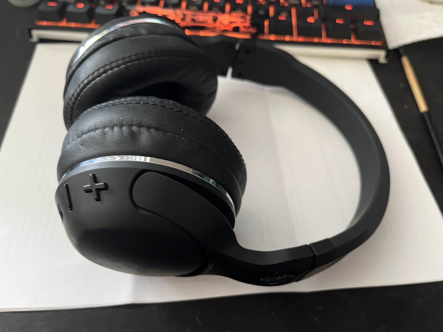 Skullcandy hesh 2 wireless headphones thumbnail