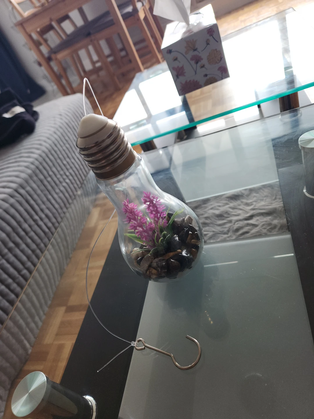 Wall clock and bulb for home decor - photo 2