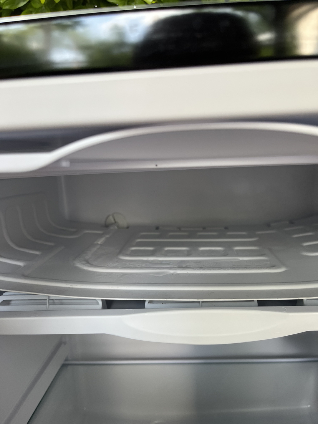 Black Insignia Mini fridge image indicator(4)