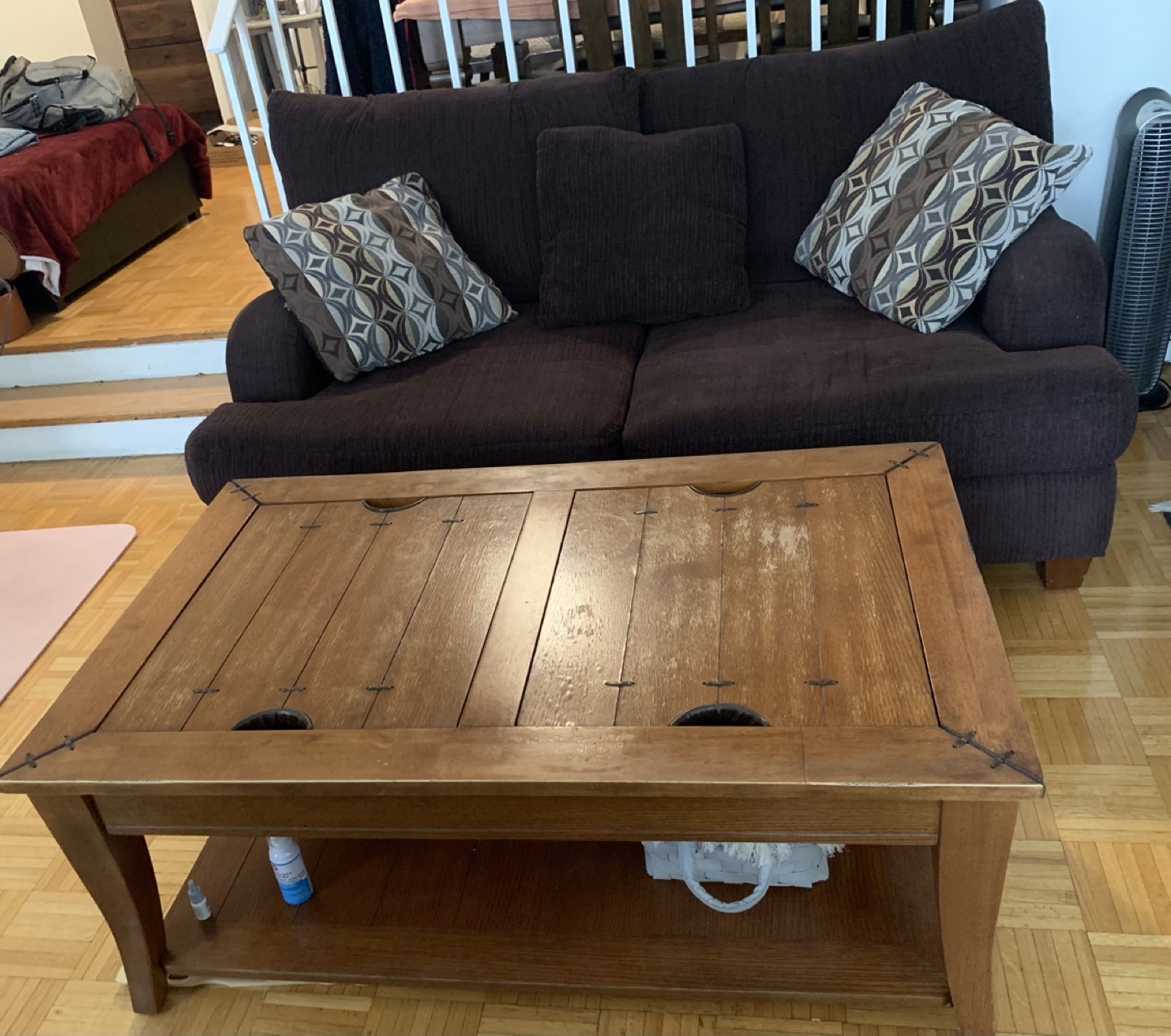Sofa and coffee table - photo 4