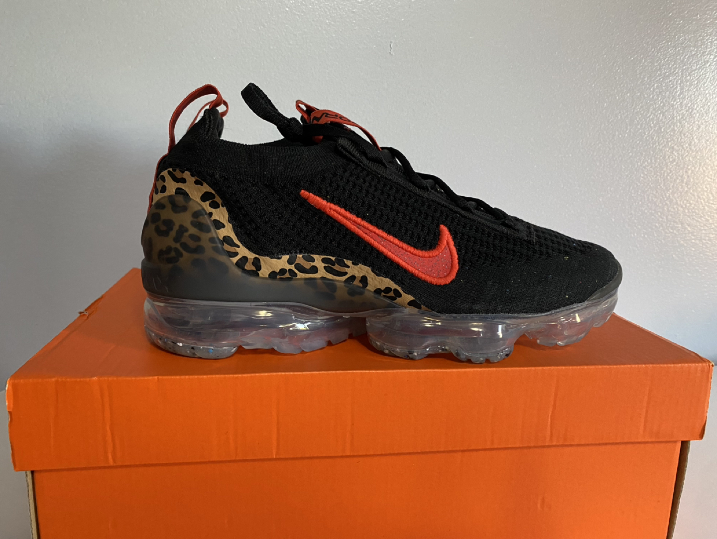 NIKE AIR VAPORMAX 2021 “LEOPARD” **WOMAN** Sz 7.5 & 8.5. $150 thumbnail