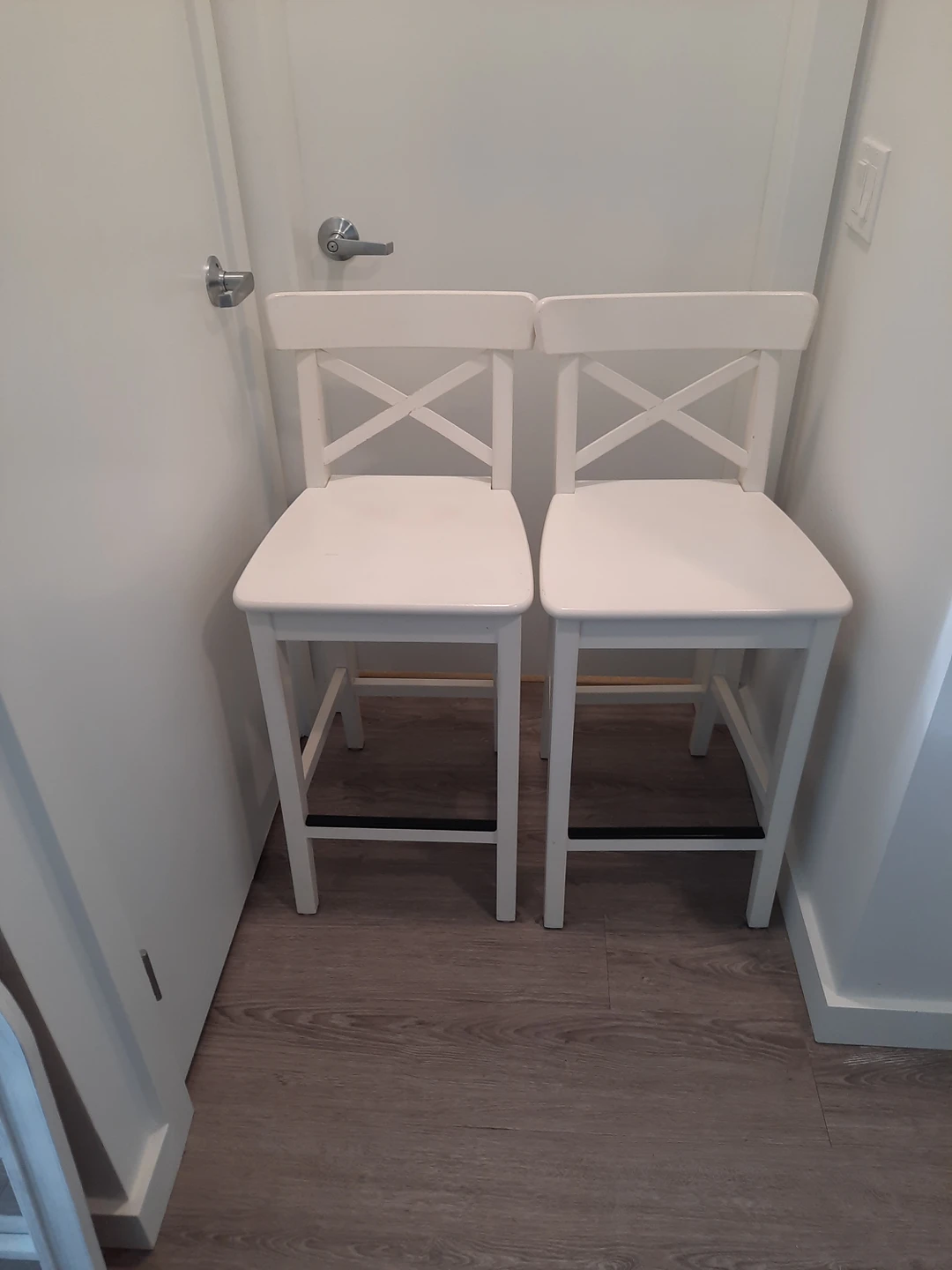 White Counter Height Bar Stools