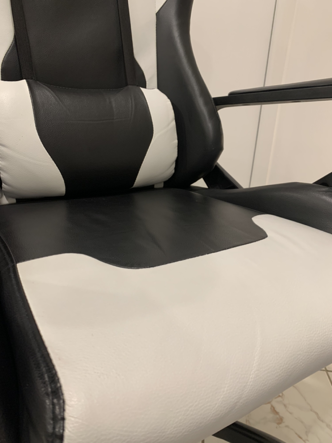Black & White Gaming Chair / Office Chair - photo 4