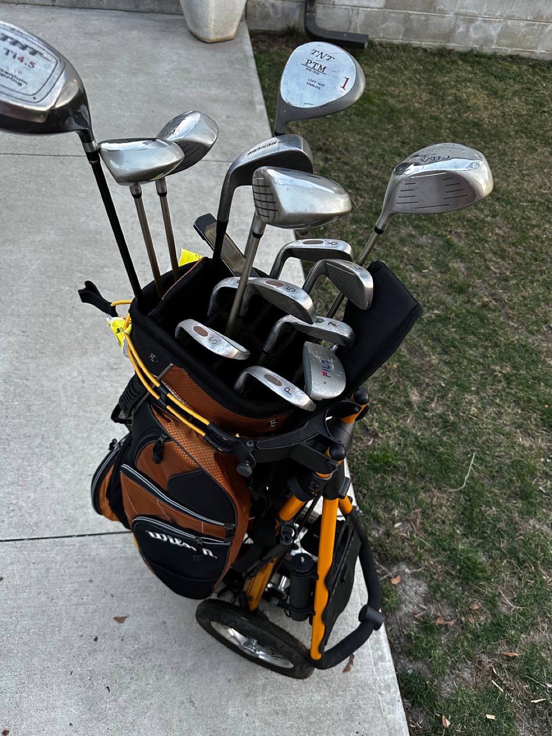 set of golf clubs